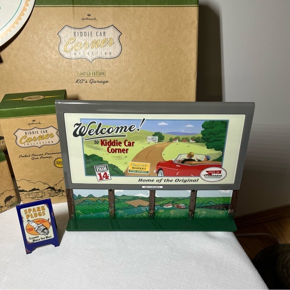 NEW Hallmark Kiddie Car Classics Collectible Garage + billboard Signs Gas pumps - Picture 4 of 16